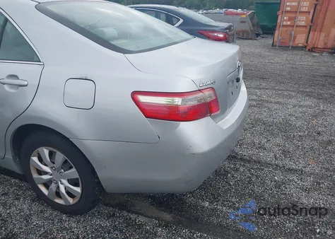 2007 Toyota Camry Ce z USA, uszkodzony, nr VIN 4T1BE46K17U698854